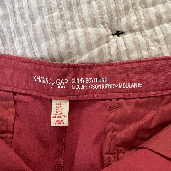 GAP skinny boyfriend shorts - size 8 (red) - Picture 2 of 2